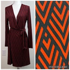 Banana Republic wrap dress long sleeve V neck Red + Black geometric print M